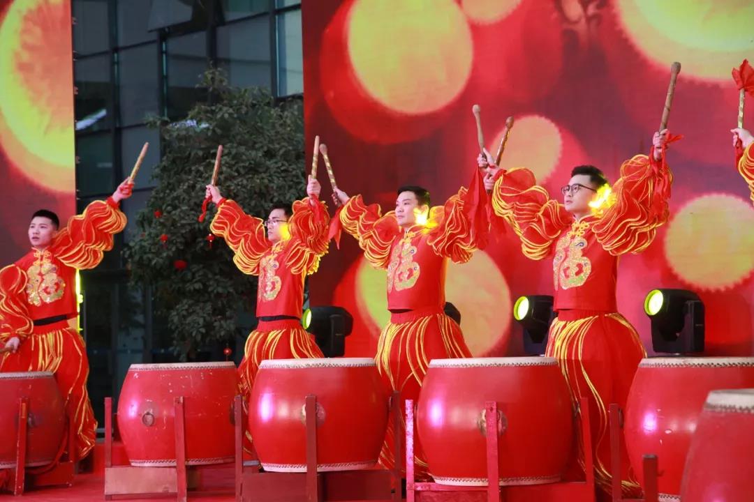 dca22cb8cd6a4982a37e8058dea181b1